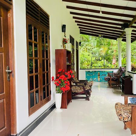 The Jungle Path Lodge سيغيرِيا المظهر الخارجي الصورة